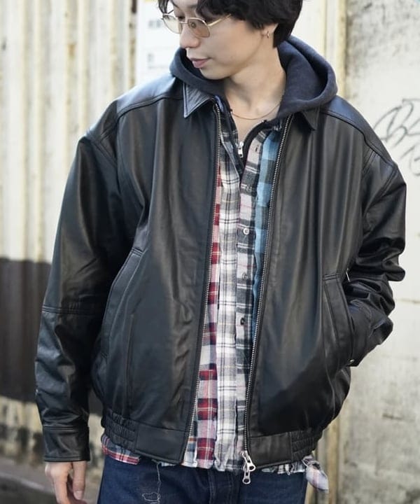 SUDOさんの「BEAMS WOMEN｜ワイドフィット 4ポケット レザー ブルゾン」を使ったコーディネート