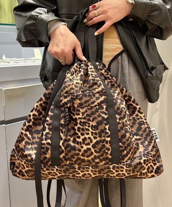 ナカノ アイさんの「BEAMS WOMEN｜フェイクレザー フライト ジャケット」を使ったコーディネート