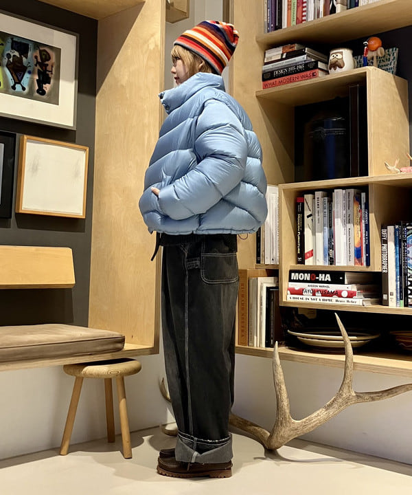 小原 もこさんの「BEAMS WOMEN｜【別注】SIERRA DESIGNS / 2WAY ショート ダウン 25FW」を使ったコーディネート