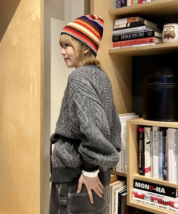 小原 もこさんの「BEAMS WOMEN｜【別注】SIERRA DESIGNS / 2WAY ショート ダウン 25FW」を使ったコーディネート