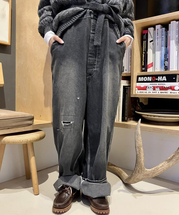 小原 もこさんの「BEAMS WOMEN｜【別注】SIERRA DESIGNS / 2WAY ショート ダウン 25FW」を使ったコーディネート