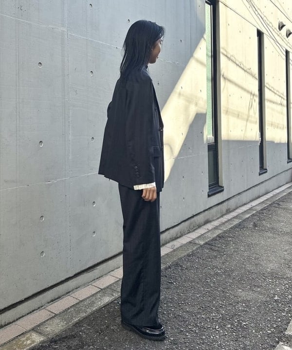 津藤 理佐子さんの「BEAMS WOMEN｜カフ デタッチャブル ダブルジャケット」を使ったコーディネート