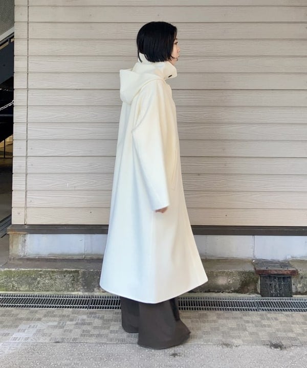 イナダさんの「BEAMS WOMEN｜リバー フーディーコート」を使ったコーディネート