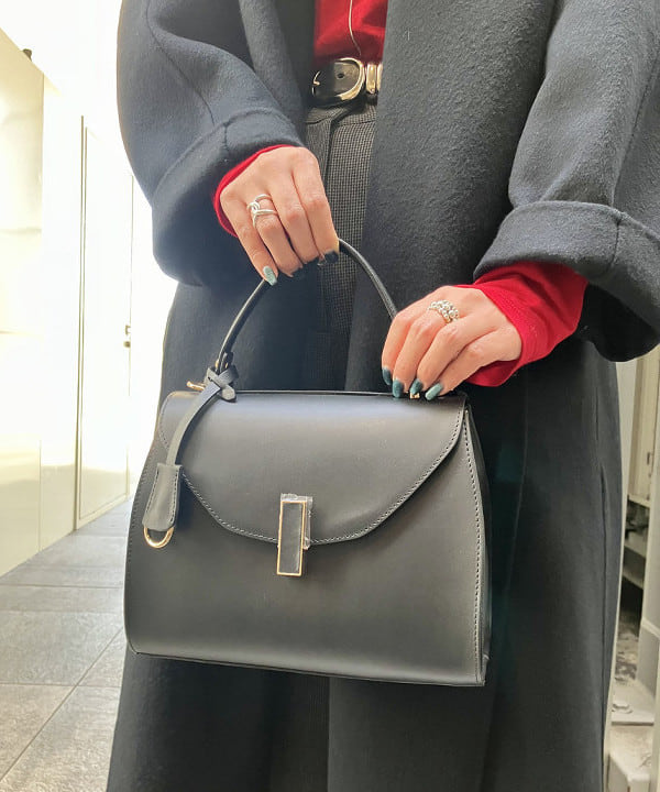 CHIHIROさんの「BEAMS WOMEN｜【別注】GIANNI NOTARO / フラップ ハンドバッグ」を使ったコーディネート