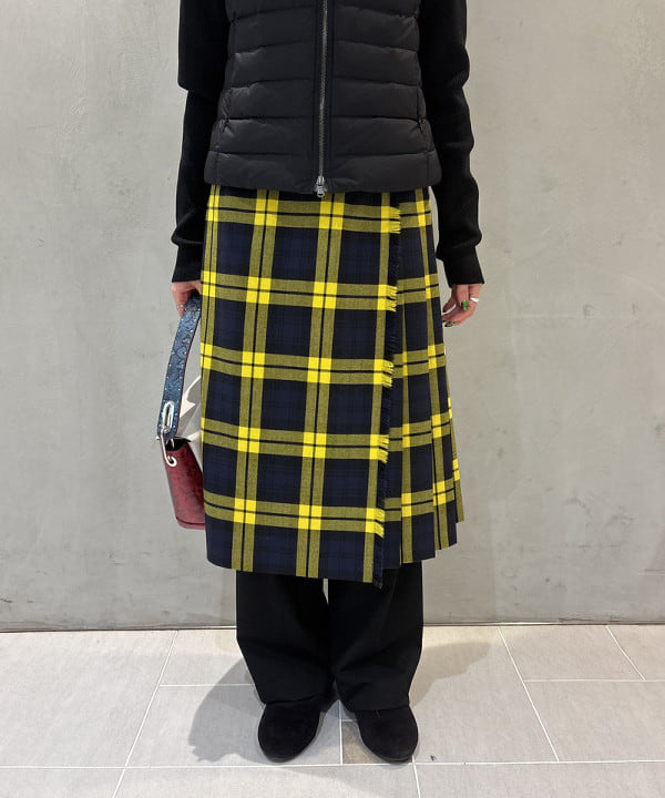 中平 あみさんの「BEAMS WOMEN｜TATRAS / GRIF ダウンジャケット」を使ったコーディネート