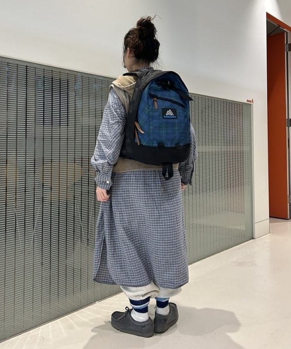 清水 彩乃さんの「BEAMS WOMEN｜ワーク チェック ワンピース」を使ったコーディネート