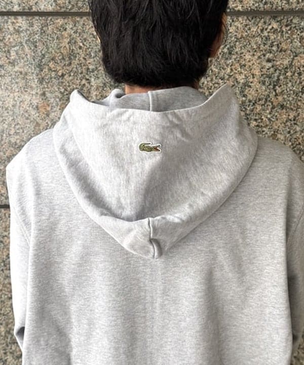 配島 孝明さんの「BEAMS WOMEN｜【別注】LACOSTE / フルジップパーカー」を使ったコーディネート