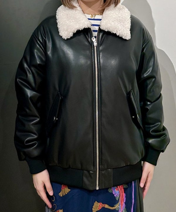 早川 萌子さんの「BEAMS WOMEN｜フェイクレザー ナカワタボマー ブルゾン」を使ったコーディネート