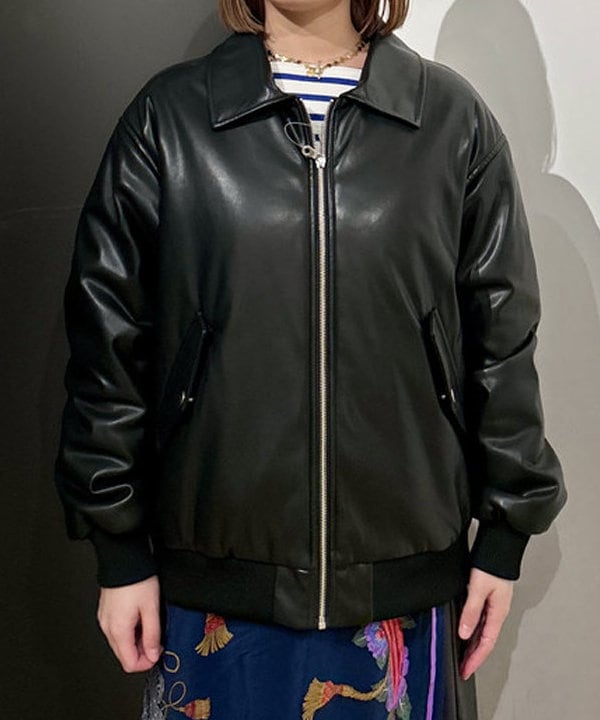 早川 萌子さんの「BEAMS WOMEN｜フェイクレザー ナカワタボマー ブルゾン」を使ったコーディネート