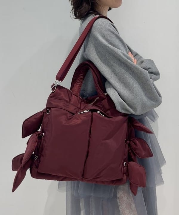 神坂 莉子さんの「BEAMS WOMEN｜【別注】Casselini / リボン ヘルメット バッグ」を使ったコーディネート