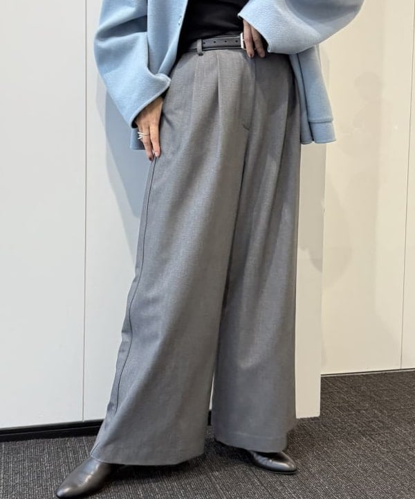 桑原 ふみさんの「BEAMS WOMEN｜リバー ミドルコート」を使ったコーディネート