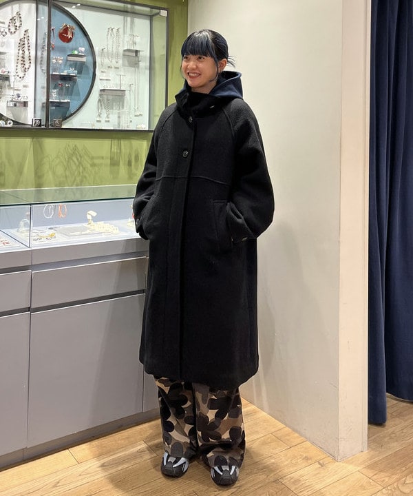 ゆいさんの「BEAMS WOMEN｜スタンドカラー シングル コート」を使ったコーディネート