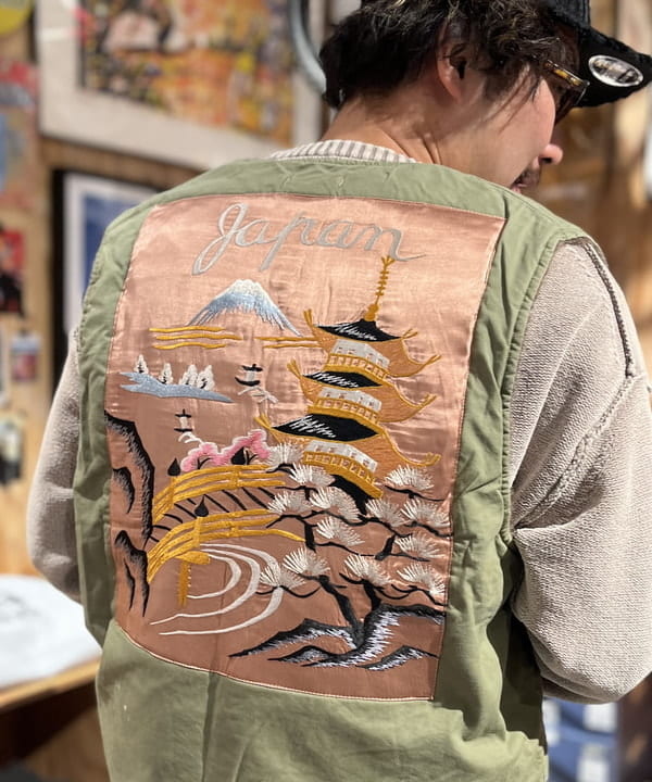 BAKU(東江 漠)さんの「BEAMS WOMEN｜7ゲージ フェード クルーネック ニット」を使ったコーディネート