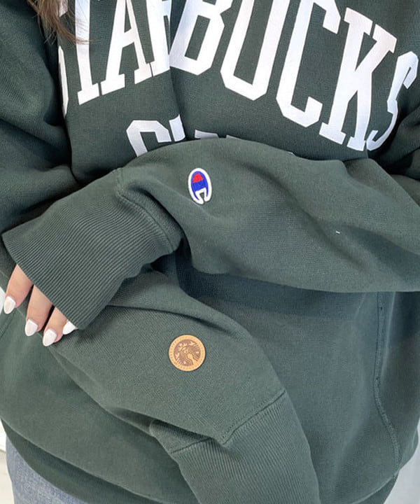 松本 佳菜子さんの「BEAMS WOMEN｜【別注】Lee / RIPPED JEANS」を使ったコーディネート