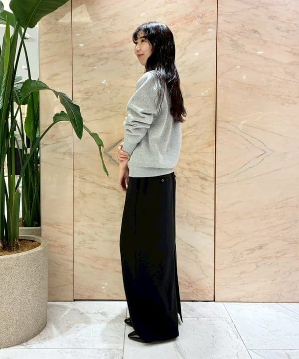 中丸　栞さんの「BEAMS WOMEN｜AK+1 / 吊り裏毛 スウェット」を使ったコーディネート