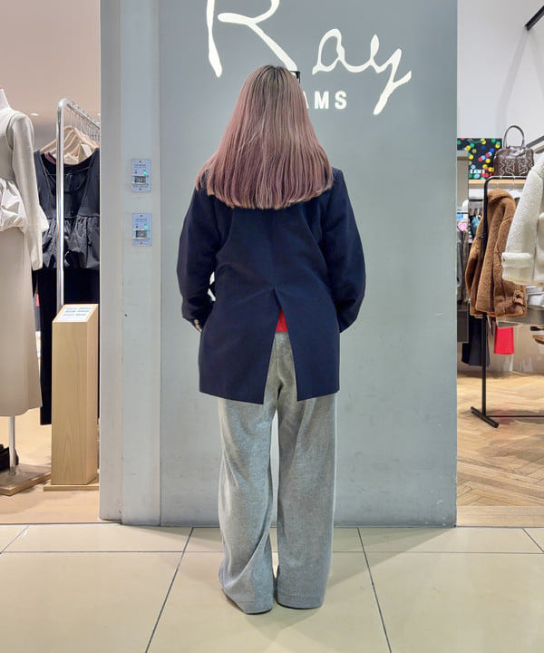 オカベ　アヤカさんの「BEAMS WOMEN｜ベロア ワイド スウェット パンツ」を使ったコーディネート