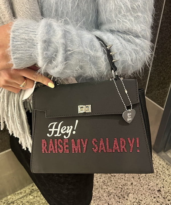 ナカノ アイさんの「BEAMS WOMEN｜【別注】FRED PERRY / Fluffy Crewneck Knit Cardigan」を使ったコーディネート