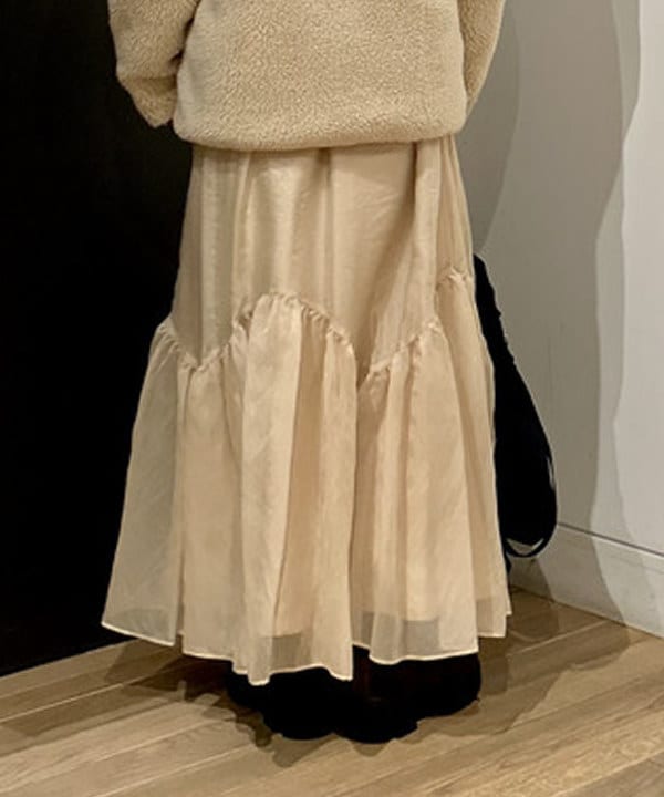 早川 萌子さんの「BEAMS WOMEN｜シアー ティアード スカート」を使ったコーディネート