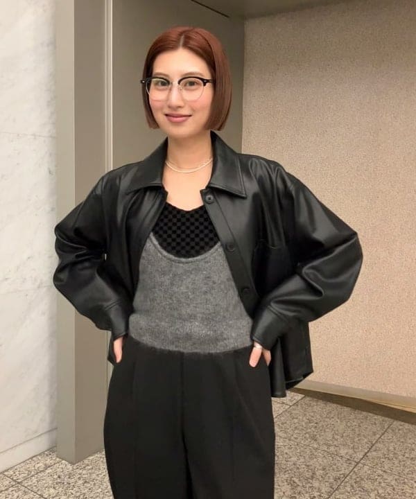 NATSUKIさんの「BEAMS WOMEN｜フェイクレザー シャツジャケット」を使ったコーディネート