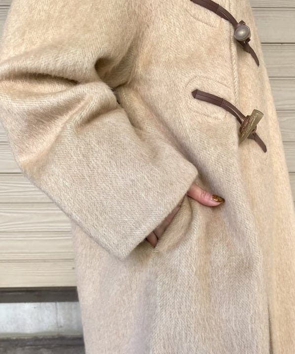 カタヤマ アヤさんの「BEAMS WOMEN｜maturely / シャギー ヘリンボーン ダッフルコート」を使ったコーディネート