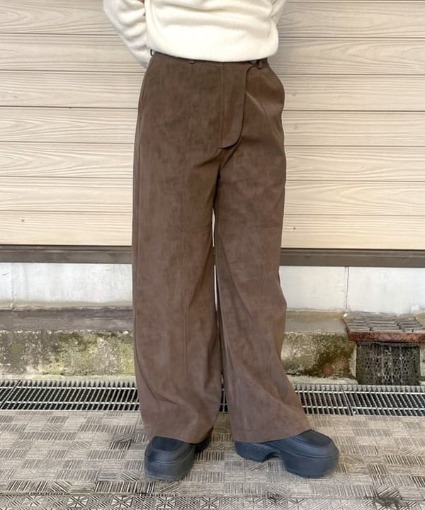 カタヤマ アヤさんの「BEAMS WOMEN｜maturely / シャギー ヘリンボーン ダッフルコート」を使ったコーディネート