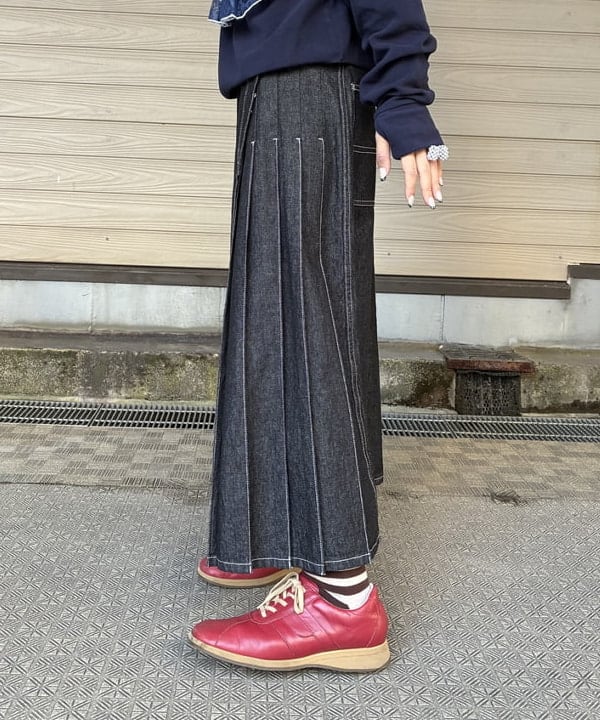 森川 夏衣さんの「BEAMS WOMEN｜【別注】SIERRA DESIGNS / 2WAY ショート ダウン 25FW」を使ったコーディネート