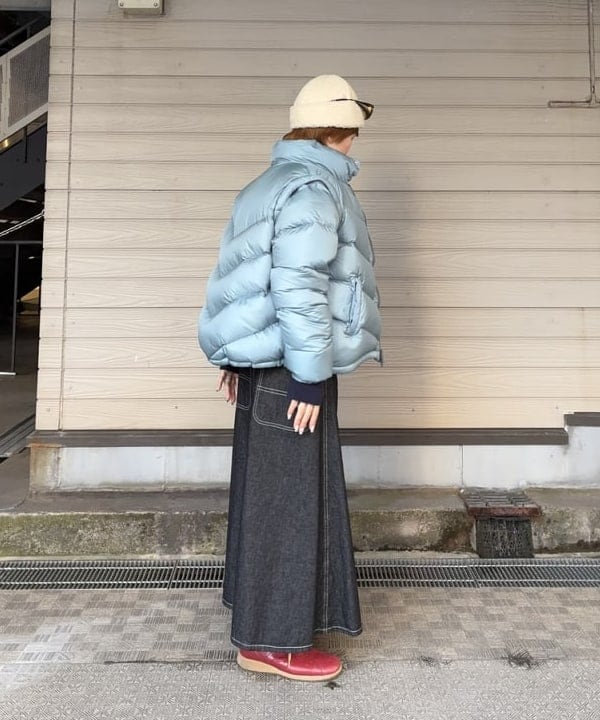 森川 夏衣さんの「BEAMS WOMEN｜【別注】SIERRA DESIGNS / 2WAY ショート ダウン 25FW」を使ったコーディネート