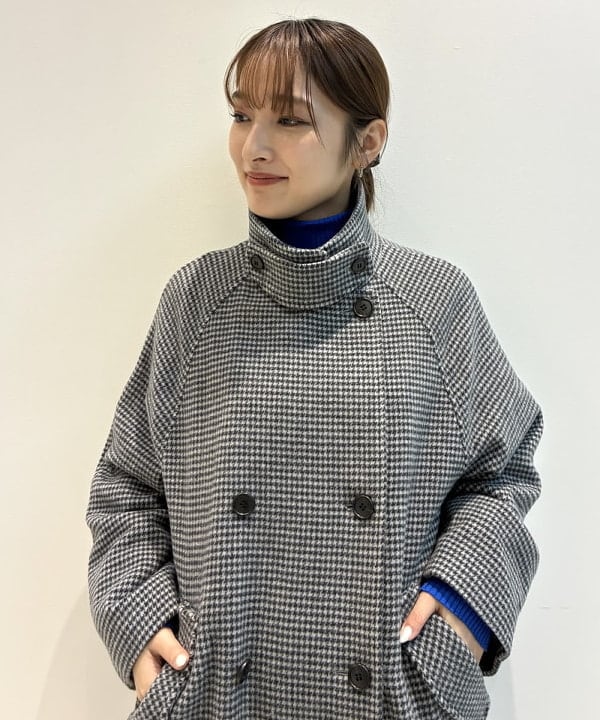 松本 佳菜子さんの「BEAMS WOMEN｜14ゲージ リブ タートル ネック ニット」を使ったコーディネート