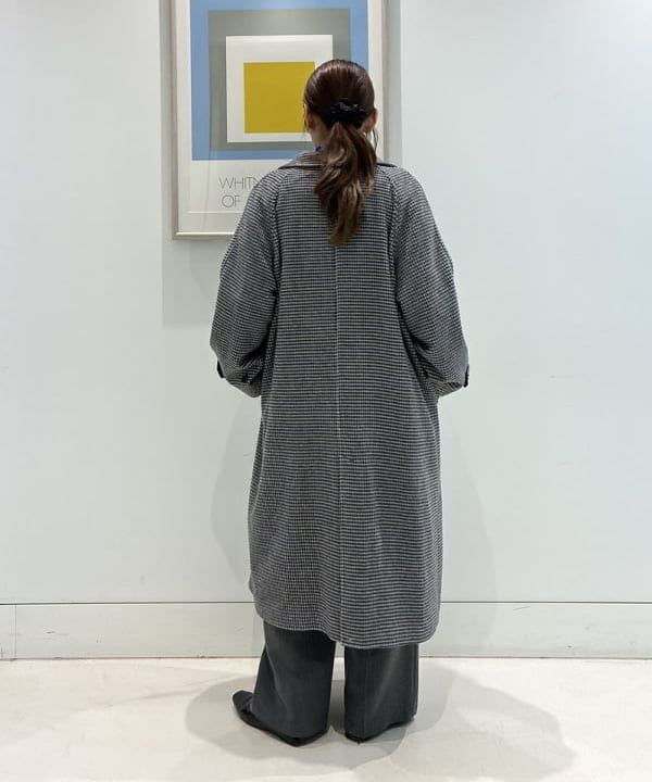 松本 佳菜子さんの「BEAMS WOMEN｜14ゲージ リブ タートル ネック ニット」を使ったコーディネート