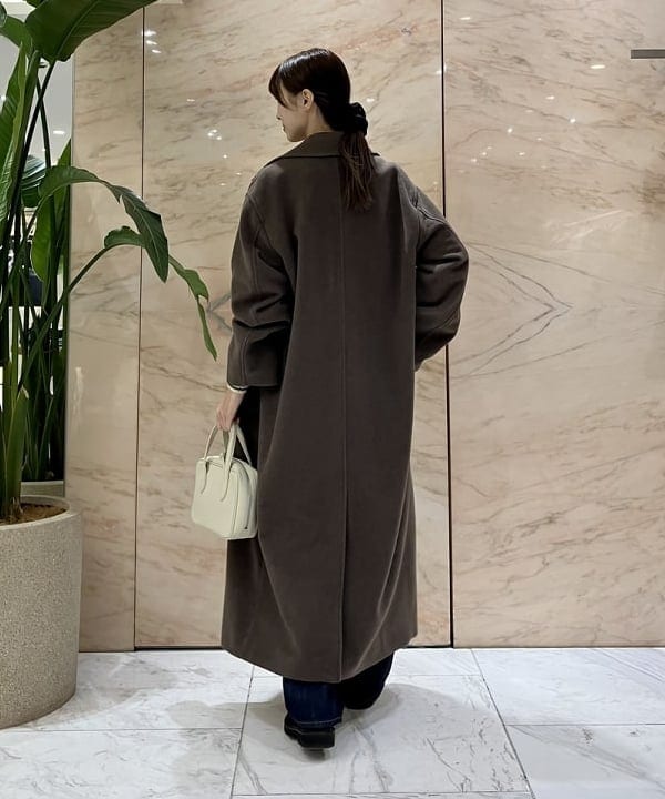 茂野 真楓さんの「BEAMS WOMEN｜【別注】upper hights / THE NIECE MIDRISE デニムパンツ」を使ったコーディネート