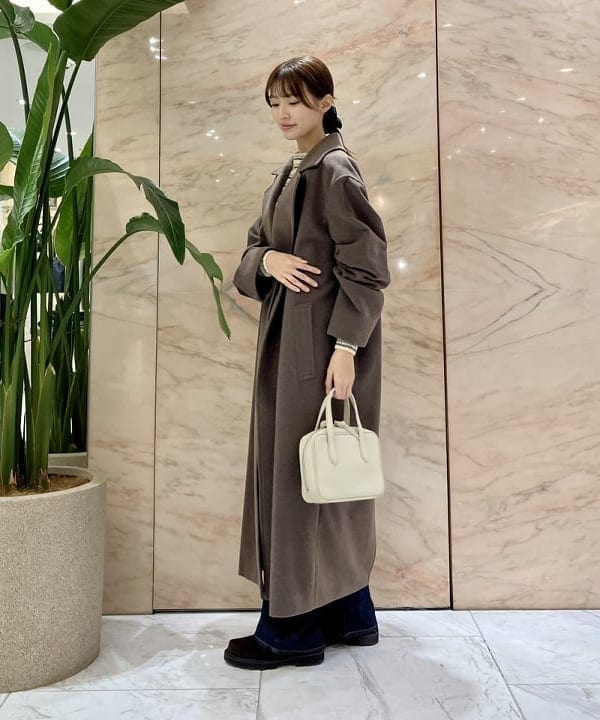 茂野 真楓さんの「BEAMS WOMEN｜【別注】upper hights / THE NIECE MIDRISE デニムパンツ」を使ったコーディネート