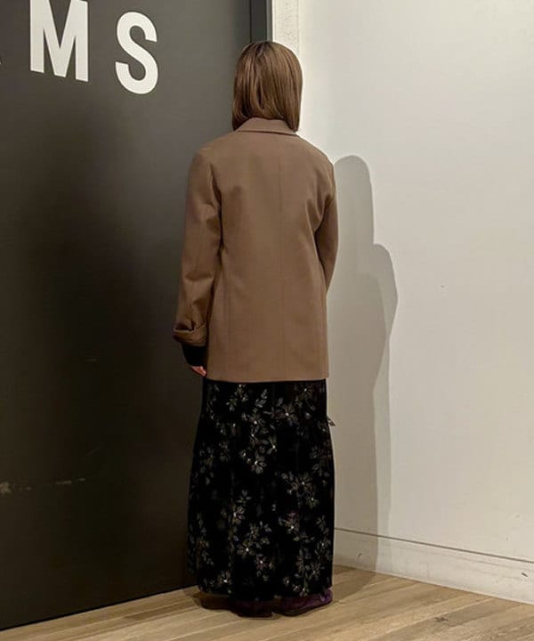 早川 萌子さんの「BEAMS WOMEN｜ダブルクロス ロング ジャケット」を使ったコーディネート