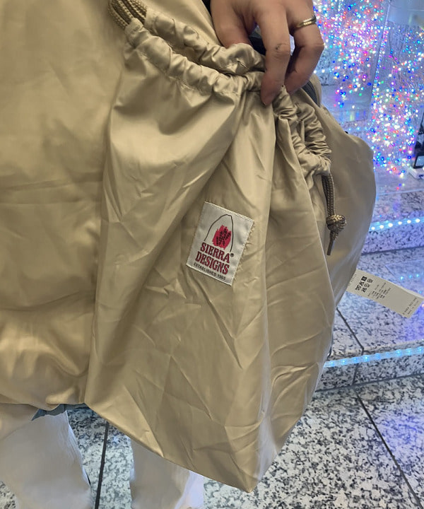 赤羽 花さんの「BEAMS WOMEN｜【別注】SIERRA DESIGNS / 2WAY ショート ダウン 25FW」を使ったコーディネート