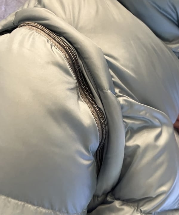 赤羽 花さんの「BEAMS WOMEN｜【別注】SIERRA DESIGNS / 2WAY ショート ダウン 25FW」を使ったコーディネート