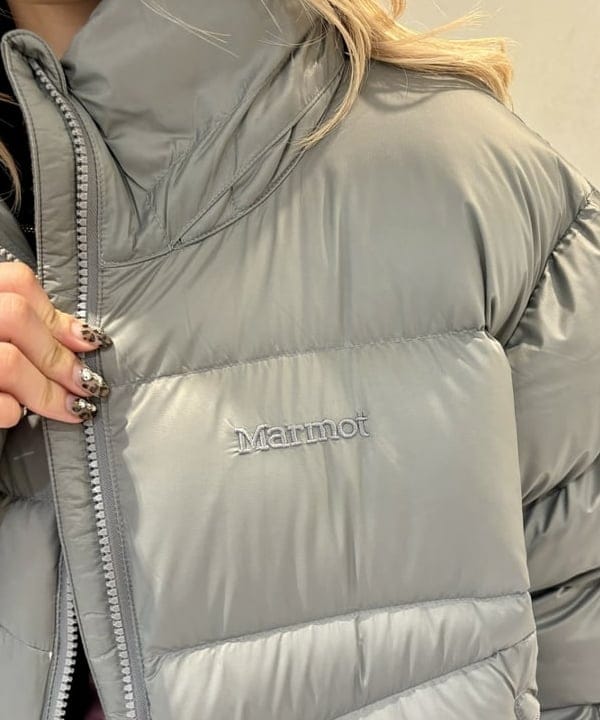 ヒカリさんの「BEAMS WOMEN｜【別注】Marmot / ショート ダウンジャケット」を使ったコーディネート