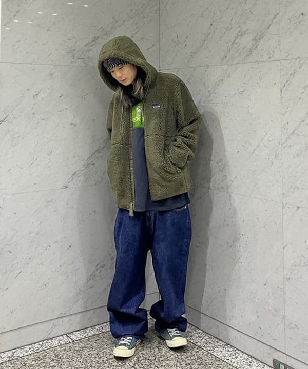 菊田 悠さんの「BEAMS WOMEN｜ワイドストレート デニムパンツ」を使ったコーディネート