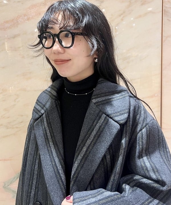 中丸　栞さんの「BEAMS WOMEN｜BAUM UND PFERDGARTEN / ストライプ ダブルジャケット」を使ったコーディネート