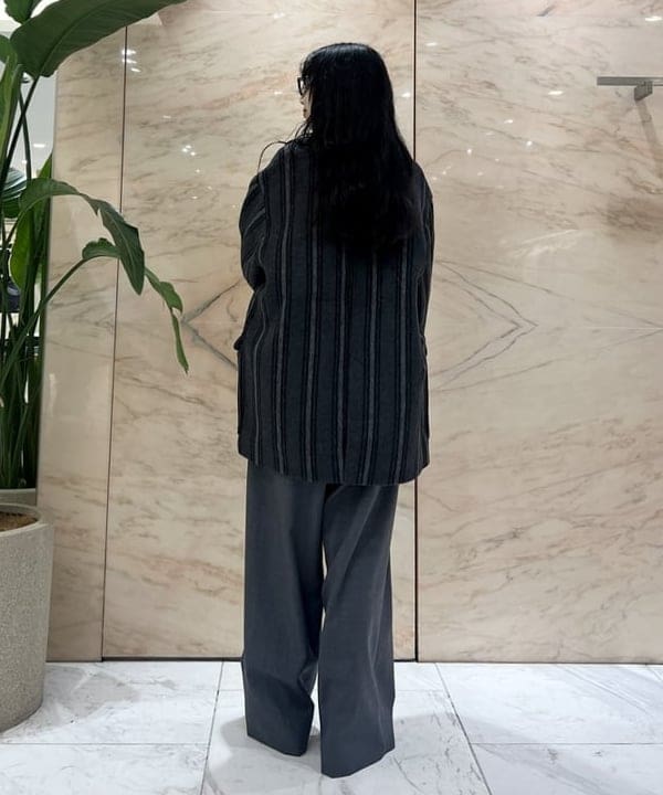 中丸　栞さんの「BEAMS WOMEN｜BAUM UND PFERDGARTEN / ストライプ ダブルジャケット」を使ったコーディネート