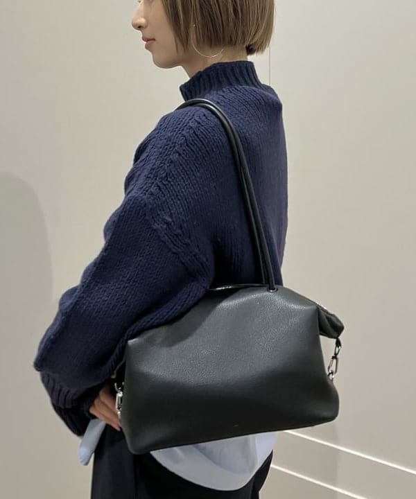 NATSUKIさんの「BEAMS WOMEN｜AK+1 / 3ゲージ ホールガーメント コクーン ニット」を使ったコーディネート