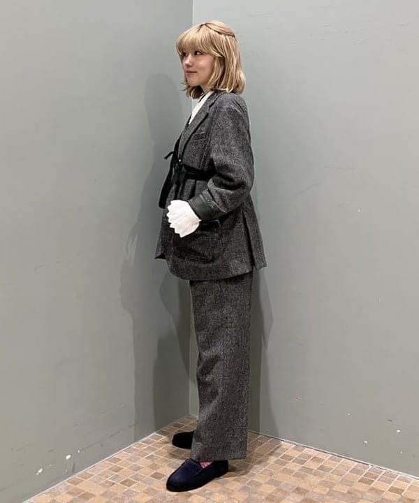 小原 もこさんの「BEAMS WOMEN｜ツイード スリーボタン ビッグジャケット」を使ったコーディネート