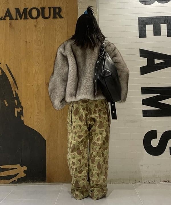 rinnaさんの「BEAMS WOMEN｜【別注】BUZZ RICKSON'S / ヘリンボーン カモ パンツ」を使ったコーディネート