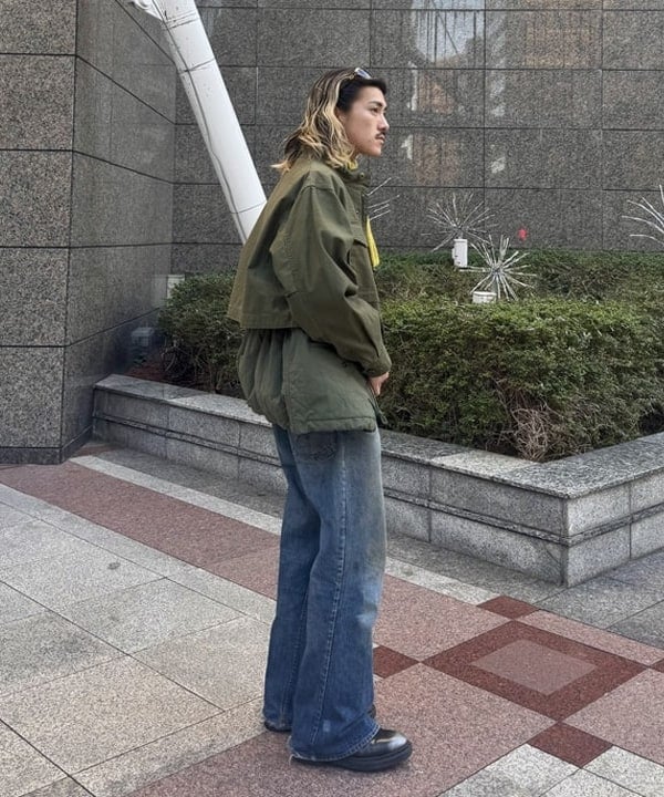 Ryohei Takataさんの「BEAMS WOMEN｜ワイドフィト バックサテン レイヤード M-65 ブルゾン」を使ったコーディネート