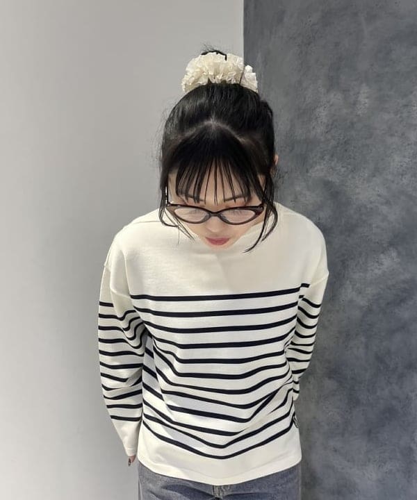 星野 真依さんの「BEAMS WOMEN｜スタンドカラー シングル コート」を使ったコーディネート