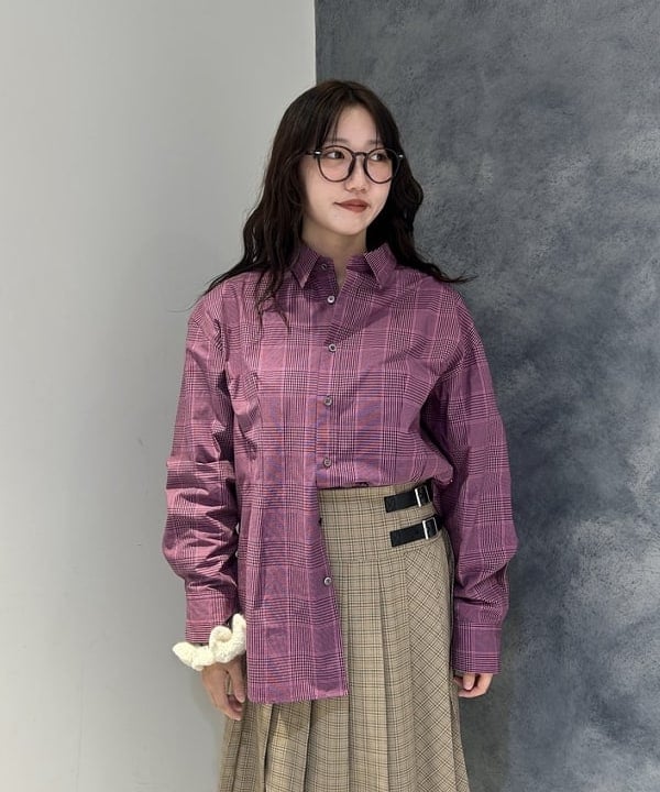 ハルカさんの「BEAMS WOMEN｜チェック キルト ミディスカート」を使ったコーディネート