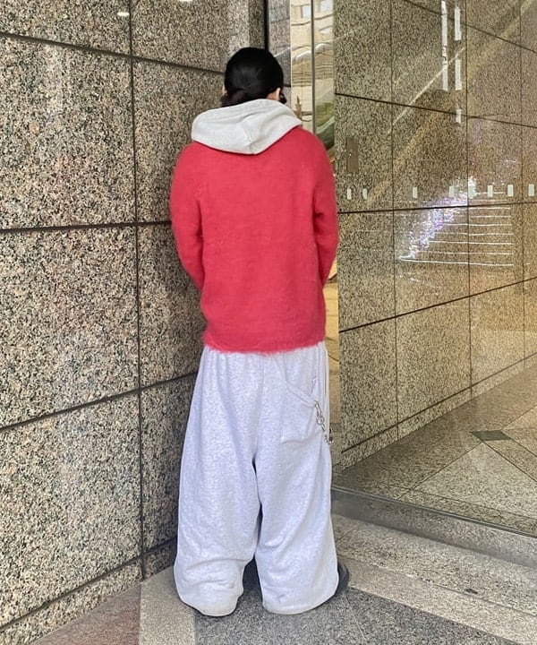 はるひむさんの「BEAMS WOMEN｜ヘアリー シャギー Vネック カーディガン」を使ったコーディネート