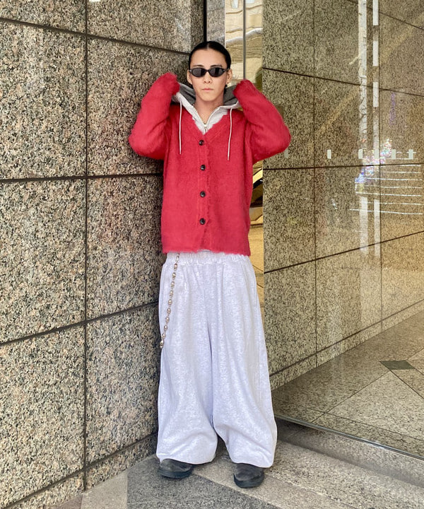 はるひむさんの「BEAMS WOMEN｜ヘアリー シャギー Vネック カーディガン」を使ったコーディネート