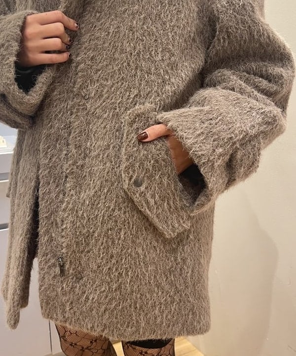 大木さんの「BEAMS WOMEN｜シャギースタンド カラー ハーフ コート」を使ったコーディネート