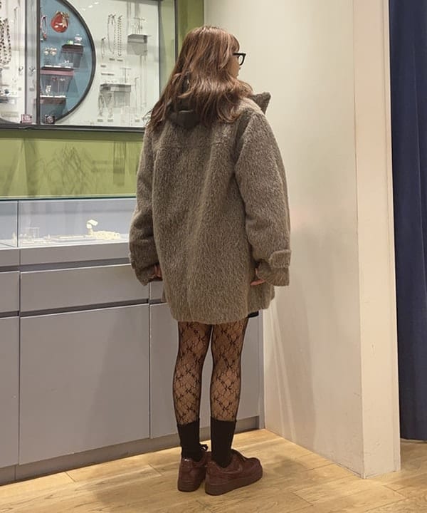 大木さんの「BEAMS WOMEN｜シャギースタンド カラー ハーフ コート」を使ったコーディネート