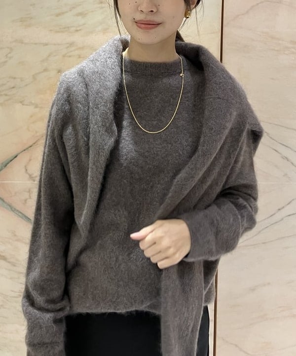 茂野 真楓さんの「BEAMS WOMEN｜ATON / カシミヤ クルーネック ニット」を使ったコーディネート