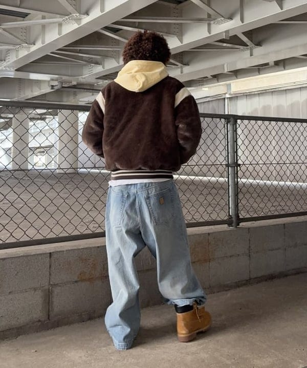 NADEL ナデールさんの「BEAMS WOMEN｜ワイドフィット フェイクファー バーシティ ジャケット」を使ったコーディネート